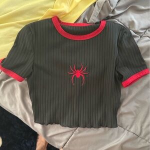 Black and red spider cropped tee